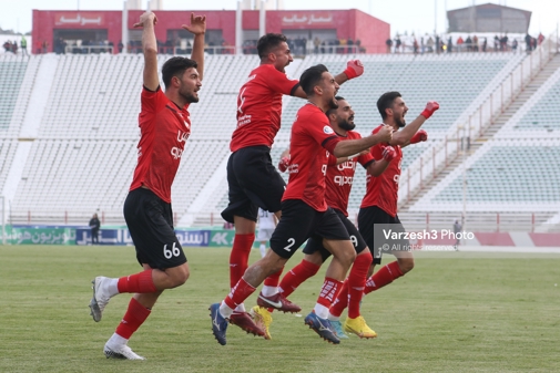 گزارش تصویری تراکتور - فولاد