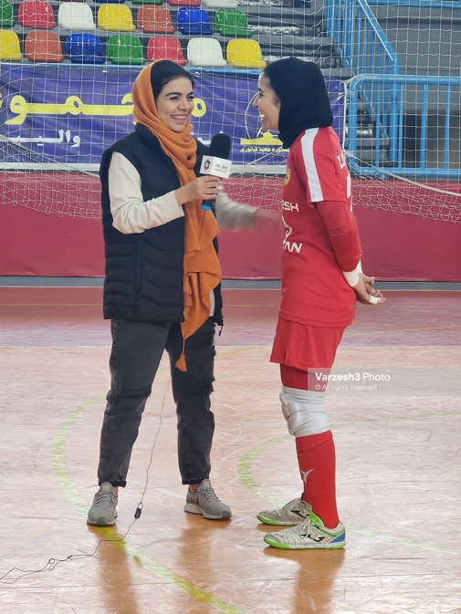 جنگ صدرنشینی را نارنجیپوشان بردند