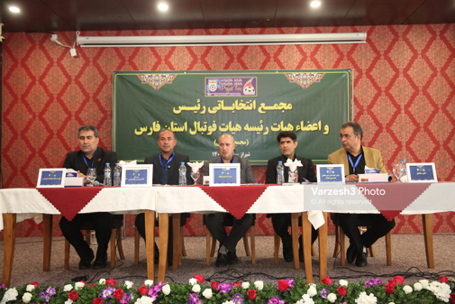 قنبری سکاندار هیات فوتبال استان فارس