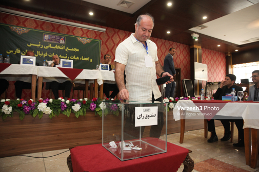 قنبری سکاندار هیات فوتبال استان فارس
