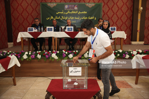 قنبری سکاندار هیات فوتبال استان فارس