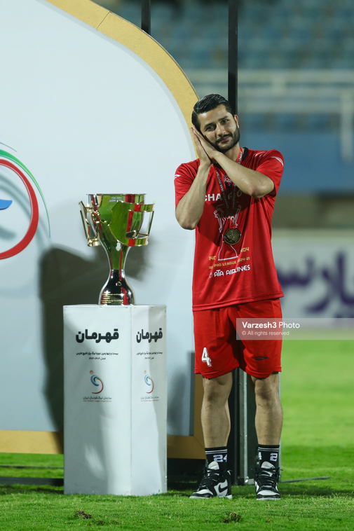 این جام متعلق به مادران و دختران!